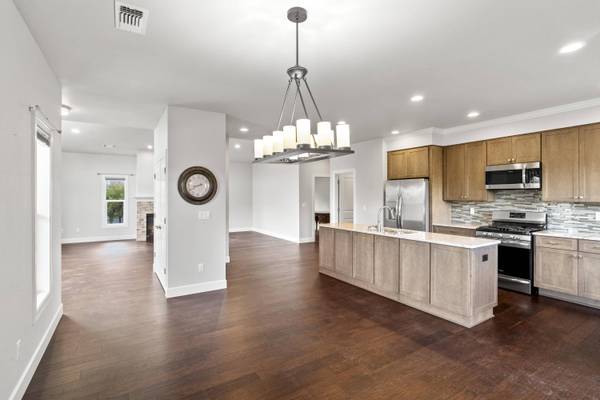 451 Haskell ST, Central Point, OR 97502