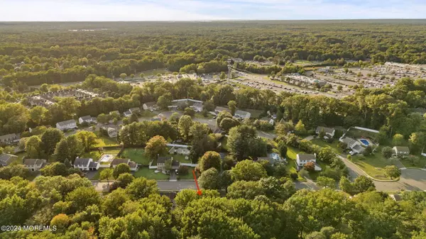 32 Marc Drive, Englishtown, NJ 07726