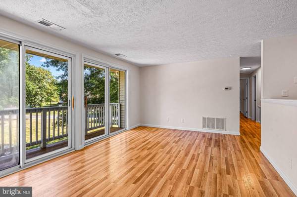 89 KENWOOD DR, Sicklerville, NJ 08081