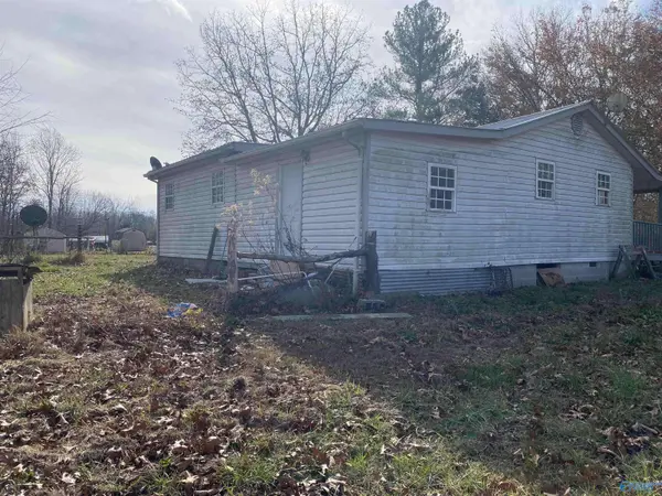 5684 County Road 107, Scottsboro, AL 35768