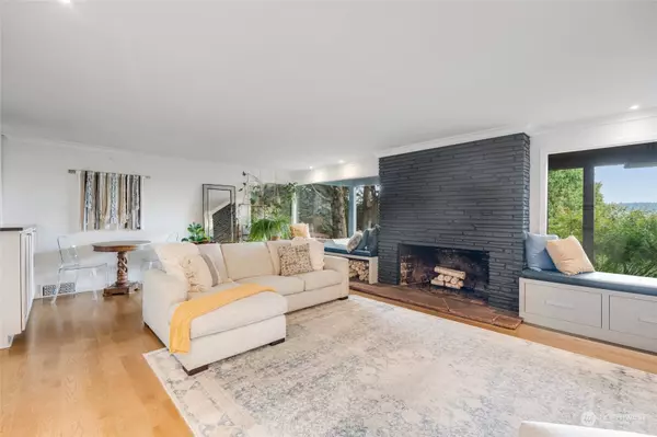 12537 41st AVE NE, Seattle, WA 98125