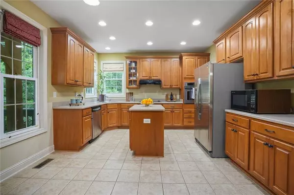 7800 Windswept WAY, Douglasville, GA 30135