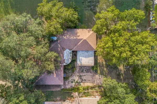 839 E Worth Street, Grapevine, TX 76051