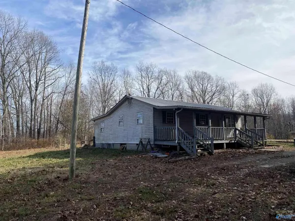 5684 County Road 107, Scottsboro, AL 35768