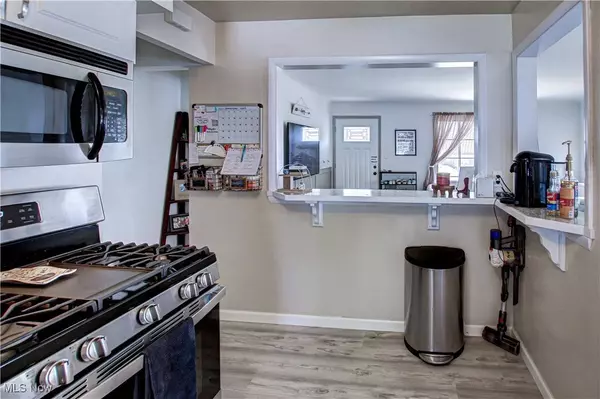 5616 Gerald AVE, Parma, OH 44129