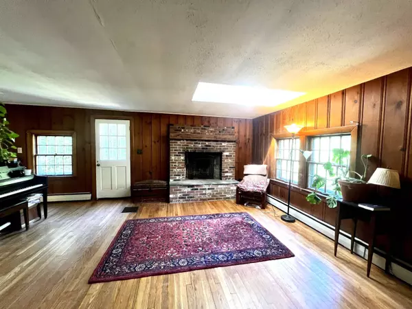 363 sawnee bean RD, Thetford, VT 05075