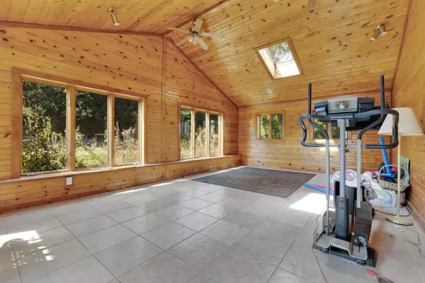 W219N11559 Appleton Ave, Germantown, WI 53208