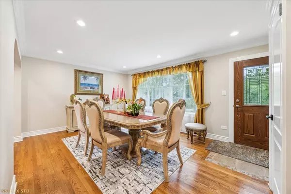 1N370 West Street, Carol Stream, IL 60188