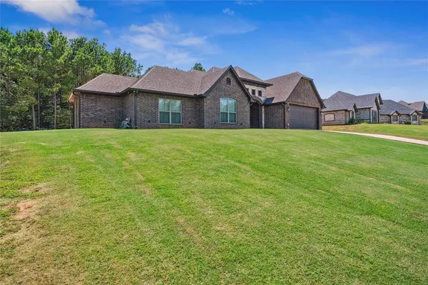 210 Bralan Drive, Diana, TX 75640