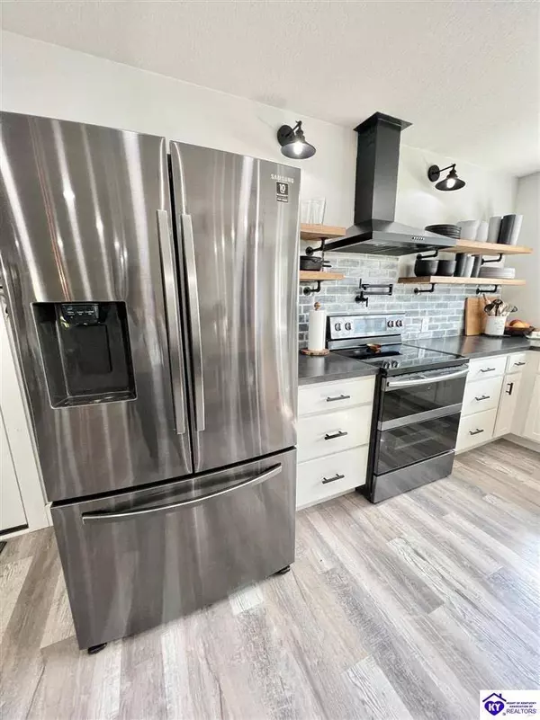 4023 Middle Creek Road, Elizabethtown, KY 42701