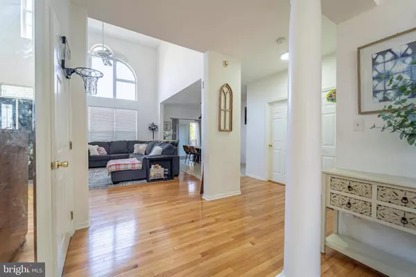 34 INVERNESS DR, Delran, NJ 08075