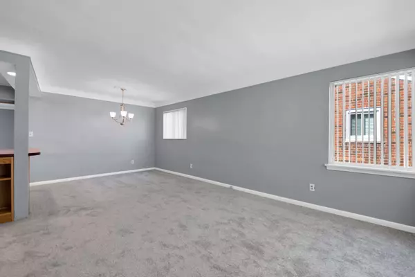 23248 PORT Street, Saint Clair Shores, MI 48082 2095