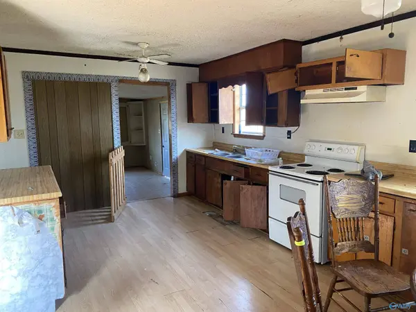 5684 County Road 107, Scottsboro, AL 35768