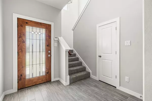 710 Perry Avenue, Waxahachie, TX 75165