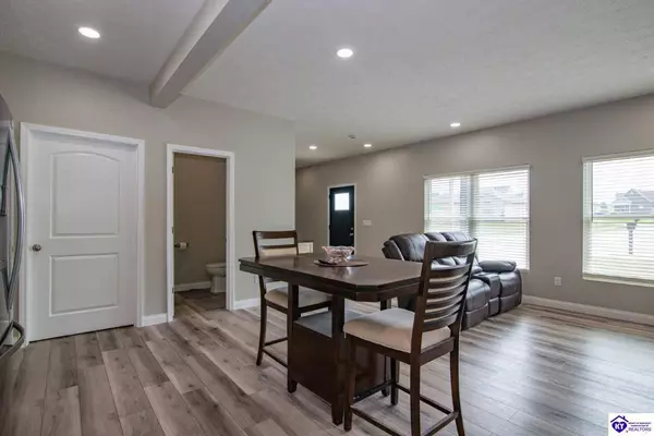 225 Southern Lake Drive, Elizabethtown, KY 42701