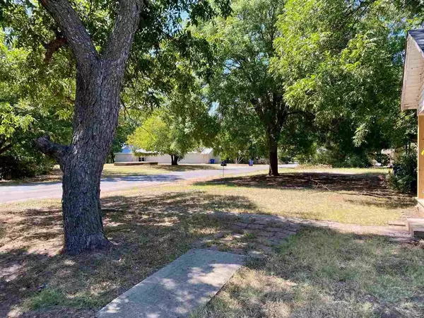 1307 W Pecan, Duncan, OK 73533