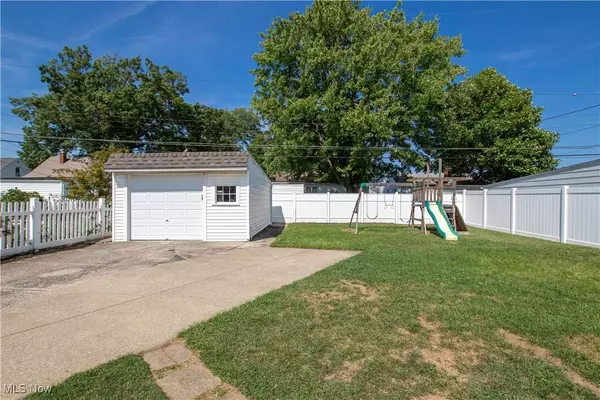 5616 Gerald AVE, Parma, OH 44129