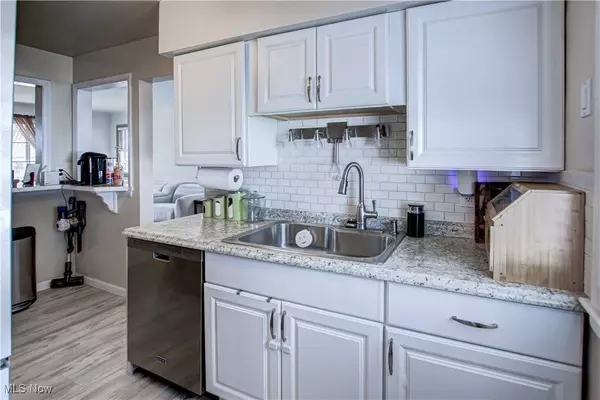 5616 Gerald AVE, Parma, OH 44129