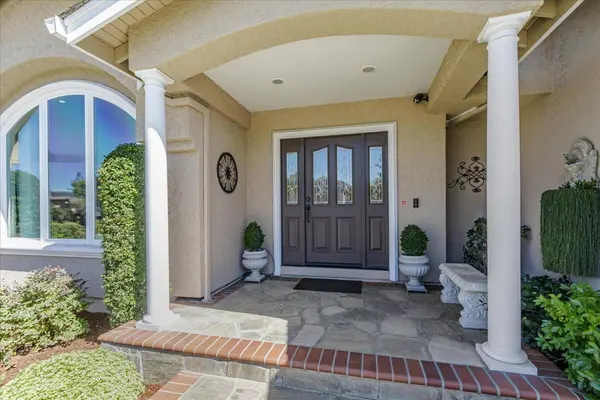 1084 Queensbridge CT, San Jose, CA 95120