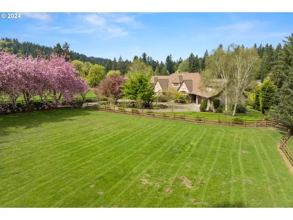 22795 SW ULSKY RD, West Linn, OR 97068