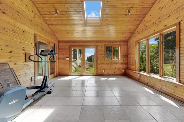 W219N11559 Appleton Ave, Germantown, WI 53208