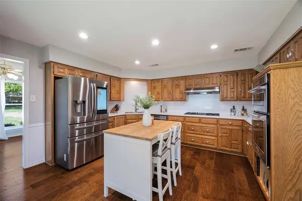 2504 Willowdale Drive, Carrollton, TX 75006