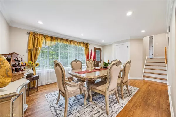 1N370 West Street, Carol Stream, IL 60188