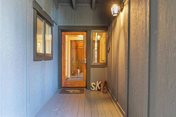 11568 Schussing Way, Truckee, CA 96161-0000