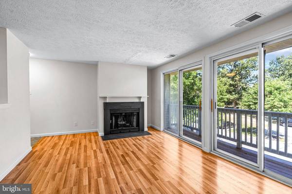 89 KENWOOD DR, Sicklerville, NJ 08081