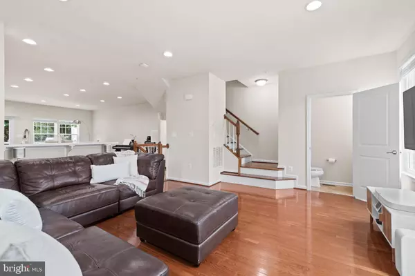 3212 VOGEL RD, Ellicott City, MD 21043