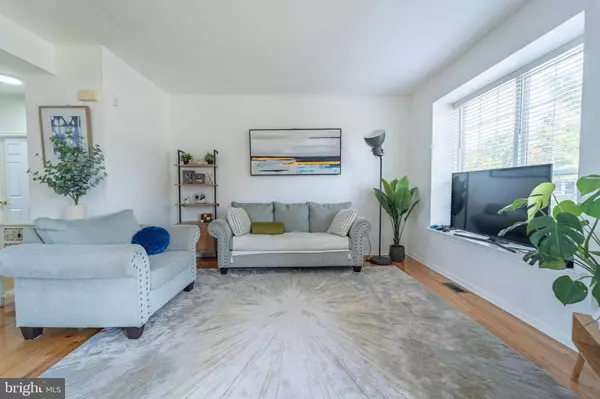 34 INVERNESS DR, Delran, NJ 08075