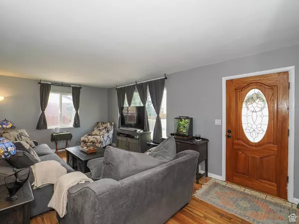 9095 S 260 E, Sandy, UT 84070