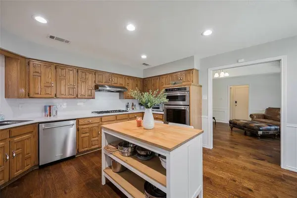 2504 Willowdale Drive, Carrollton, TX 75006