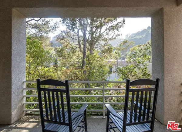 628 Palisades Dr, Pacific Palisades, CA 90272