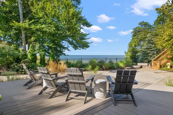 4695 Indianapolis Avenue, Macatawa, MI 49434