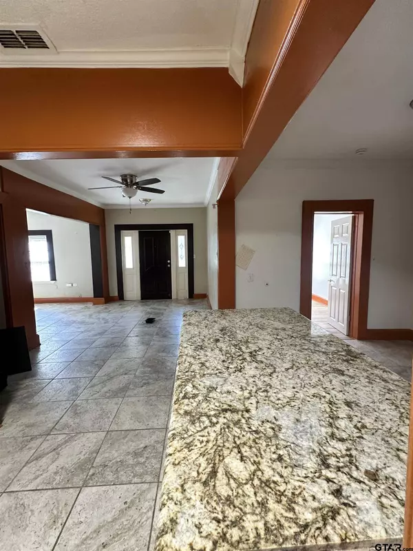 1680 VZ COUNTY ROAD 4823, Chandler, TX 75758