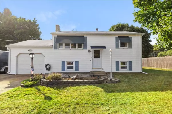 21 Jaycee DR, West Warwick, RI 02893