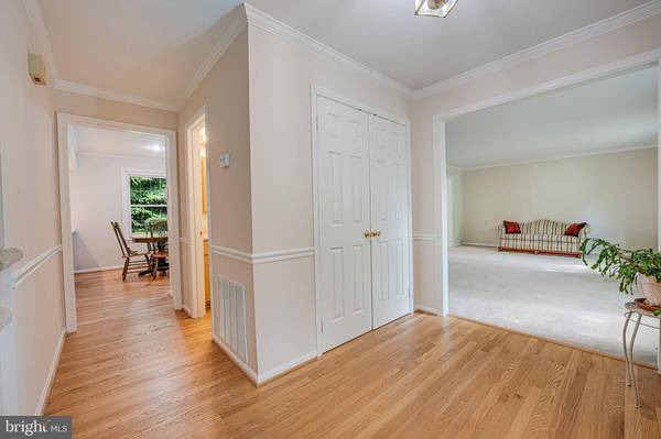 11815 PARLIAMENT DR, Woodbridge, VA 22192