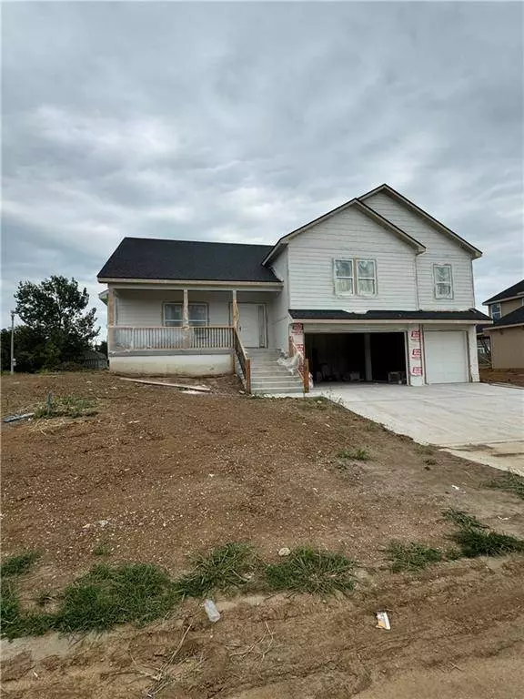 2380 NE Colonnade AVE, Blue Springs, MO 64014