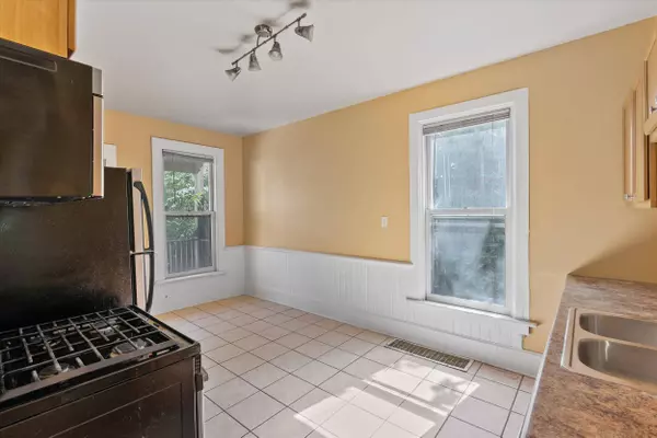 1814 N 1st, Milwaukee, WI 53212