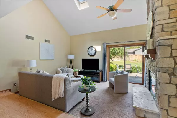 11850 Woodland, Hales Corners, WI 53130