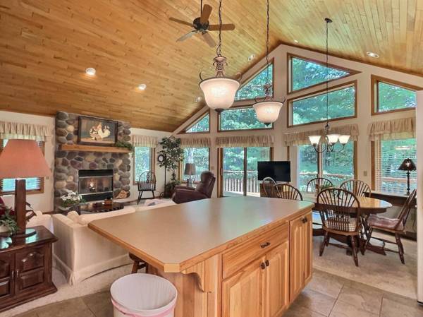 8834 BRADFORD POINT CT, St Germain, WI 54558