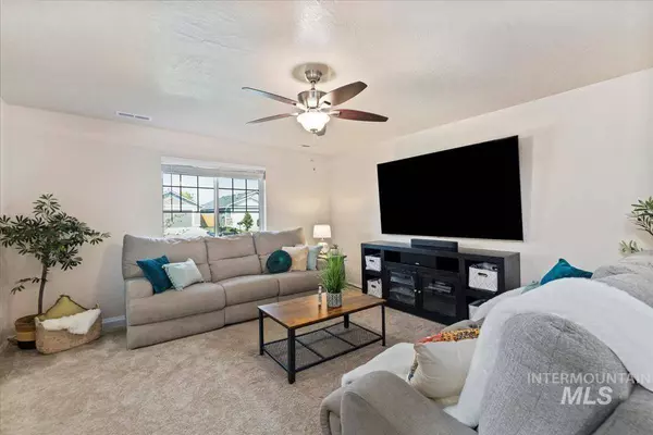 239 W Peach Springs St., Meridian, ID 83646