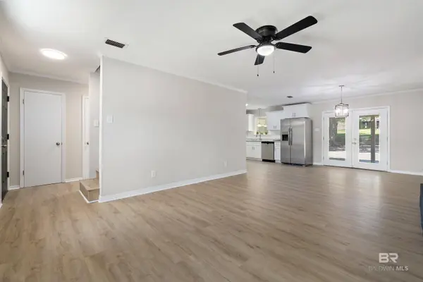 8310 Twin Lakes Drive, Mobile, AL 36695-3674