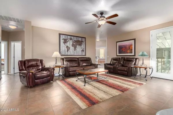 36384 W BARCELONA Lane, Maricopa, AZ 85138