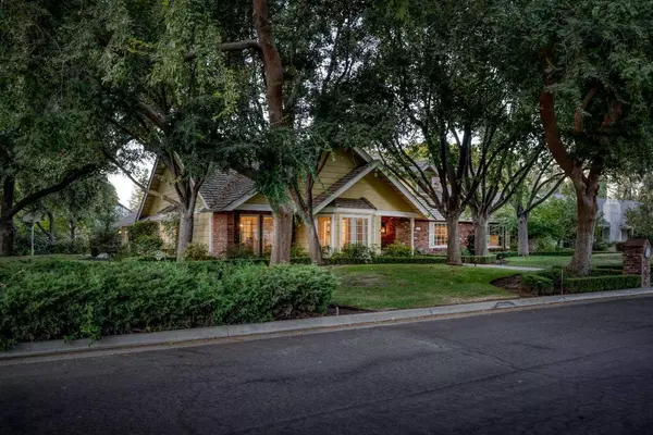 2610 W Ellery Avenue, Fresno, CA 93711