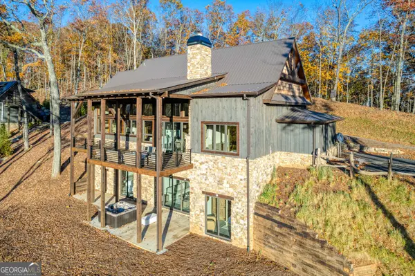 18 Wawayanda DR, Mineral Bluff, GA 30559