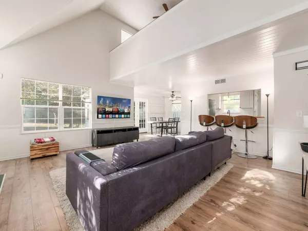 6239 Mcnaughten Place Lane 9, Columbus, OH 43213