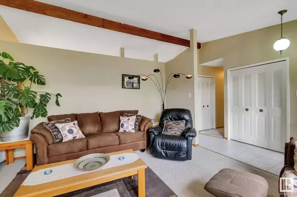 10230 173A AV NW, Edmonton, AB T5X 3X2