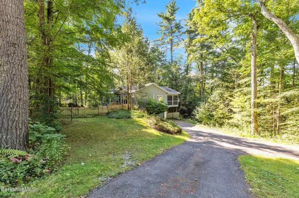 1799 HARTSVILLE - NEW MARLBORO Rd, New Marlborough, MA 01230